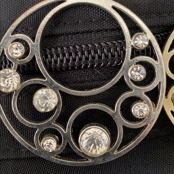 Dangle Silver and crystal earrings - Picture 2 of 2